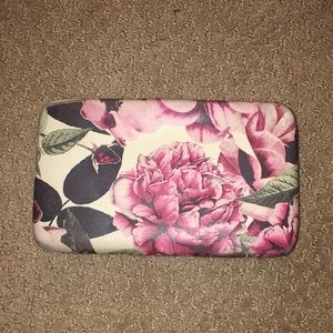 Rose wallet